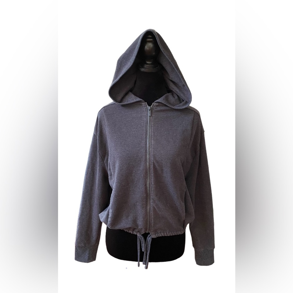 All in motion: Gray Cropped Zip Up Hoodie Sweatshirt with Adjustable Ties